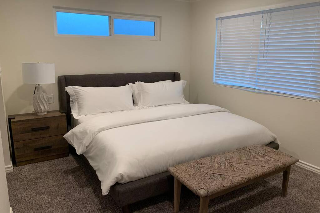 City Center Villa - Pool, Patio & Close To Beach! Хънтингтън Бийч Екстериор снимка